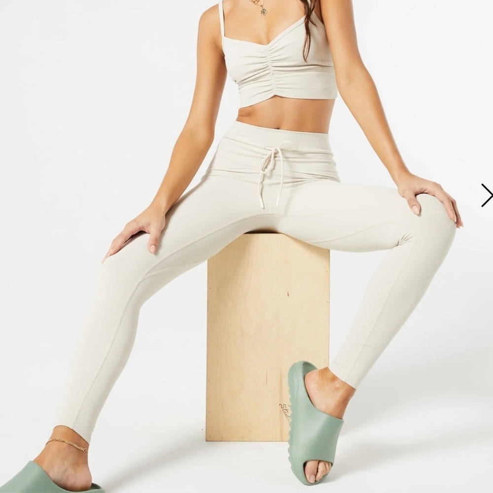 L*Space Turner Leggings in Bone Size Large NWT